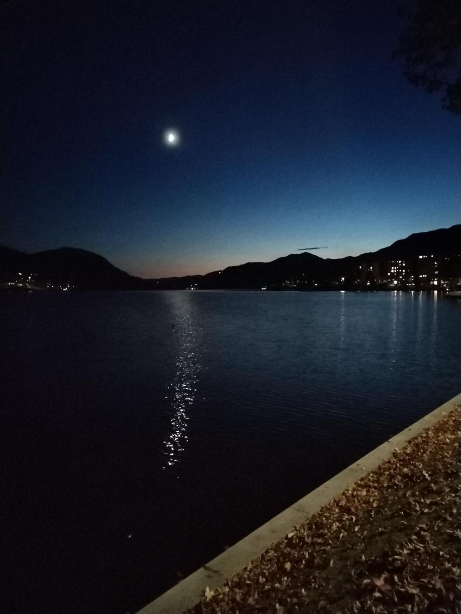 Un Balcone Sul Lago Оменья Экстерьер фото