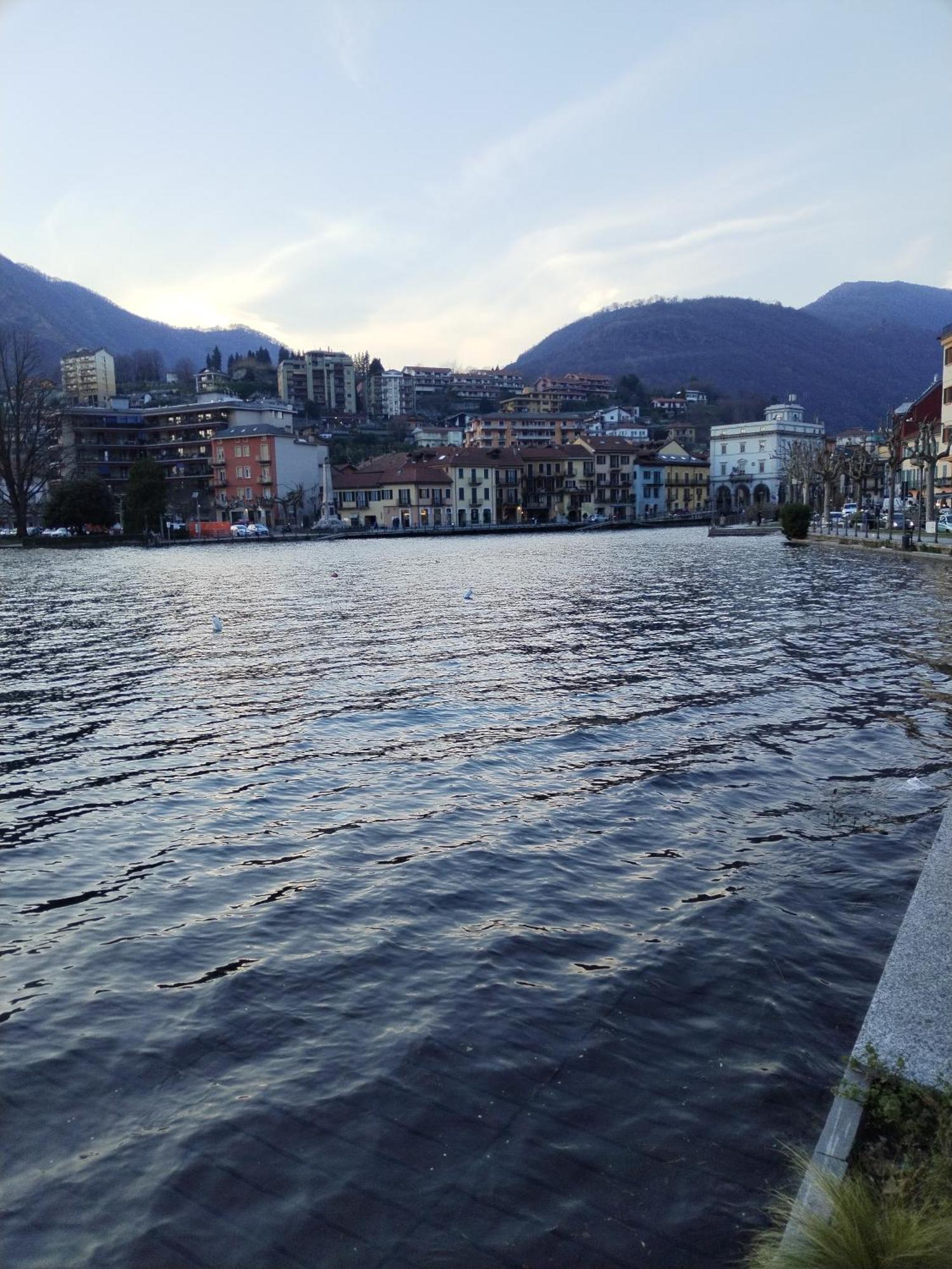 Un Balcone Sul Lago Оменья Экстерьер фото