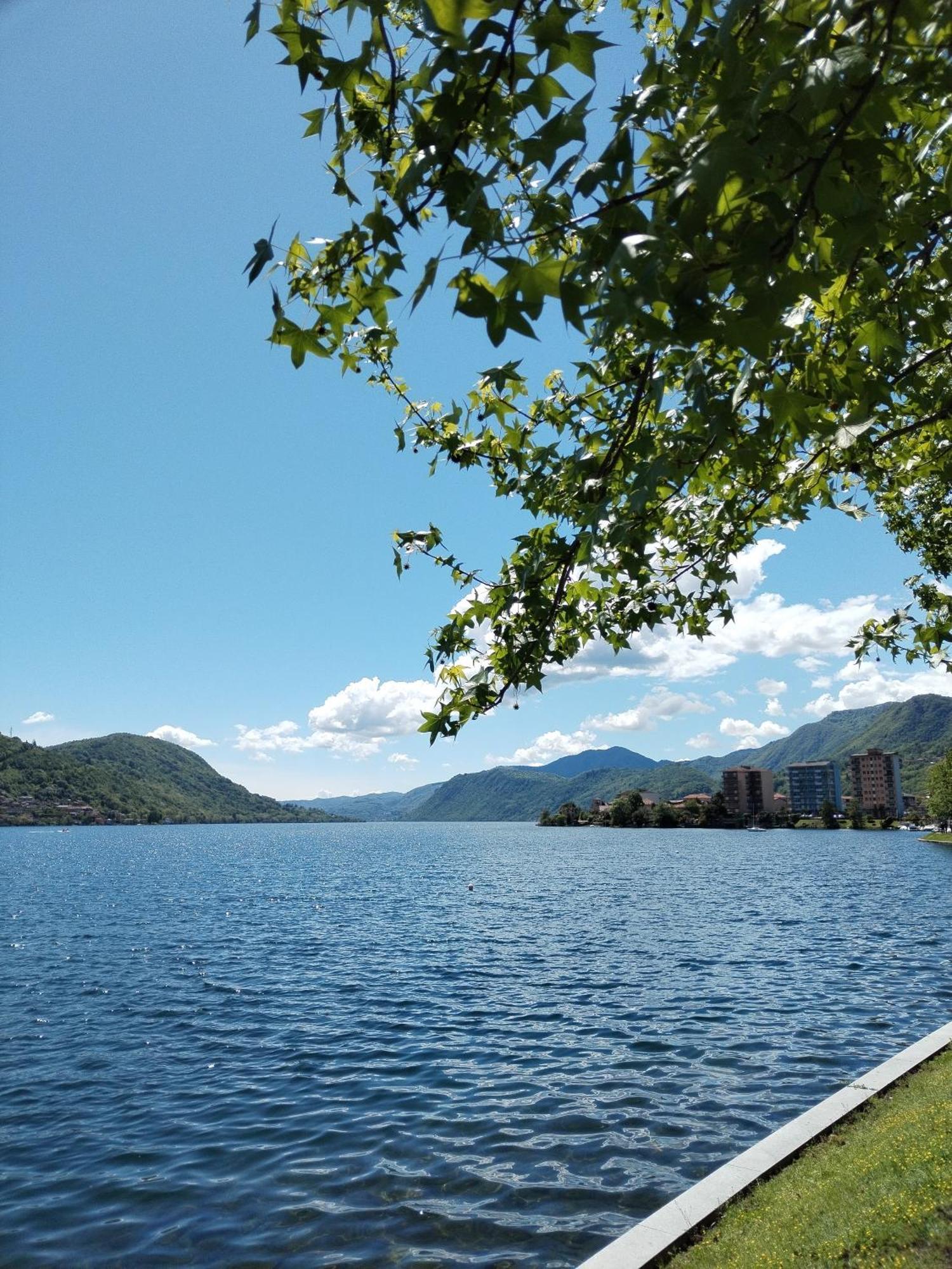Un Balcone Sul Lago Оменья Экстерьер фото