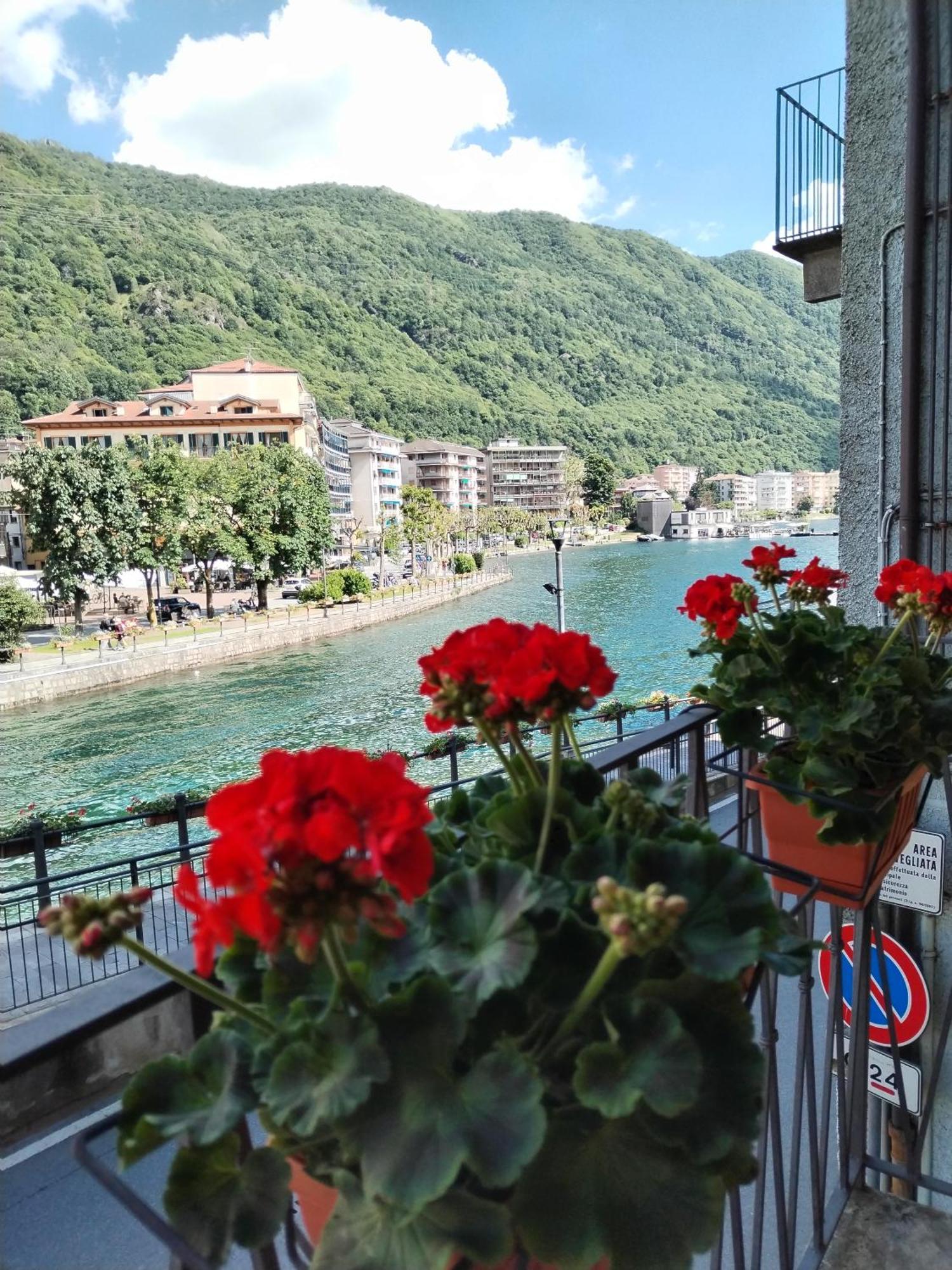 Un Balcone Sul Lago Оменья Экстерьер фото