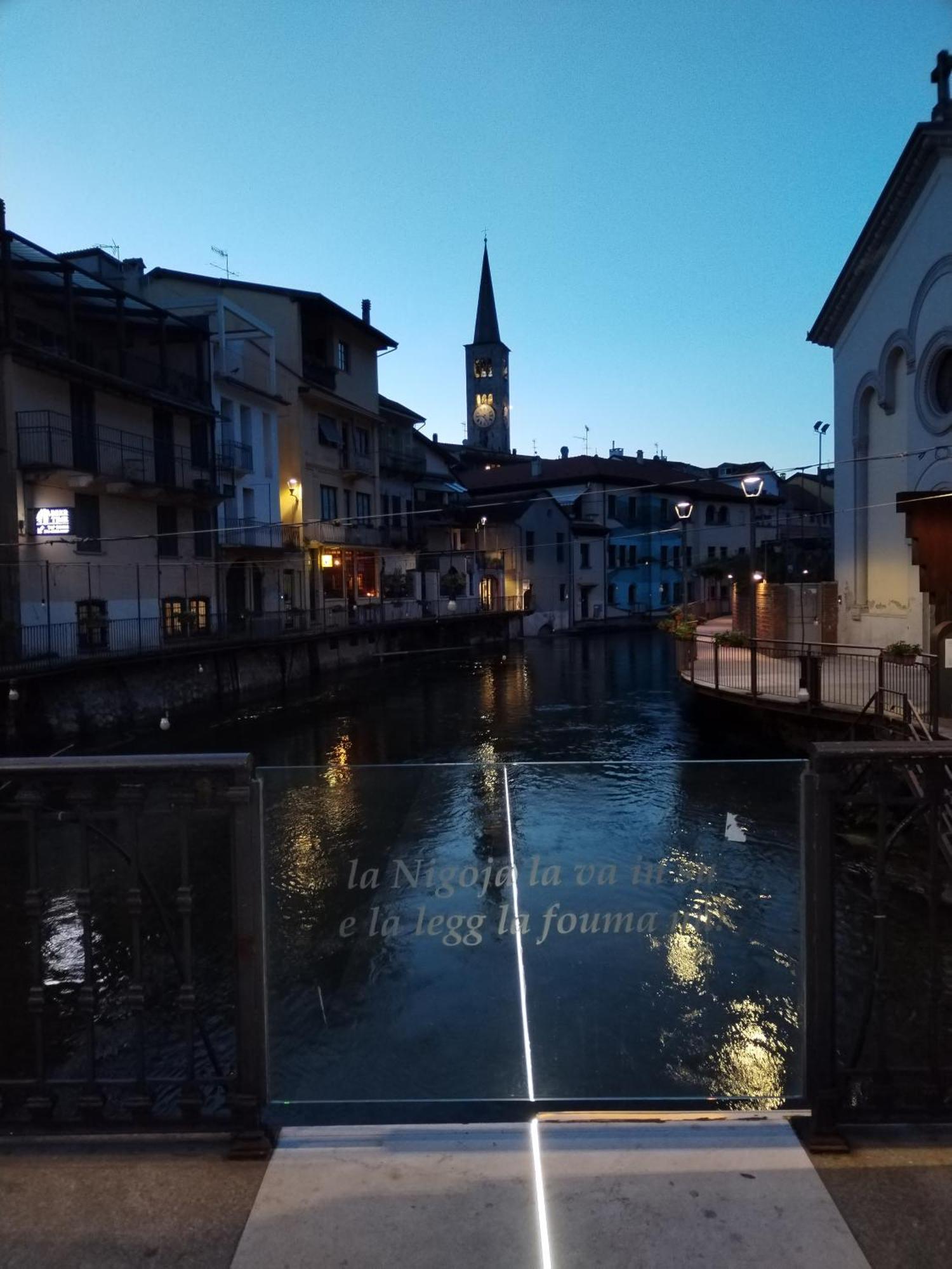 Un Balcone Sul Lago Оменья Экстерьер фото